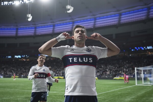 Brian White scores his 15th goal and the Whitecaps beat St. Louis